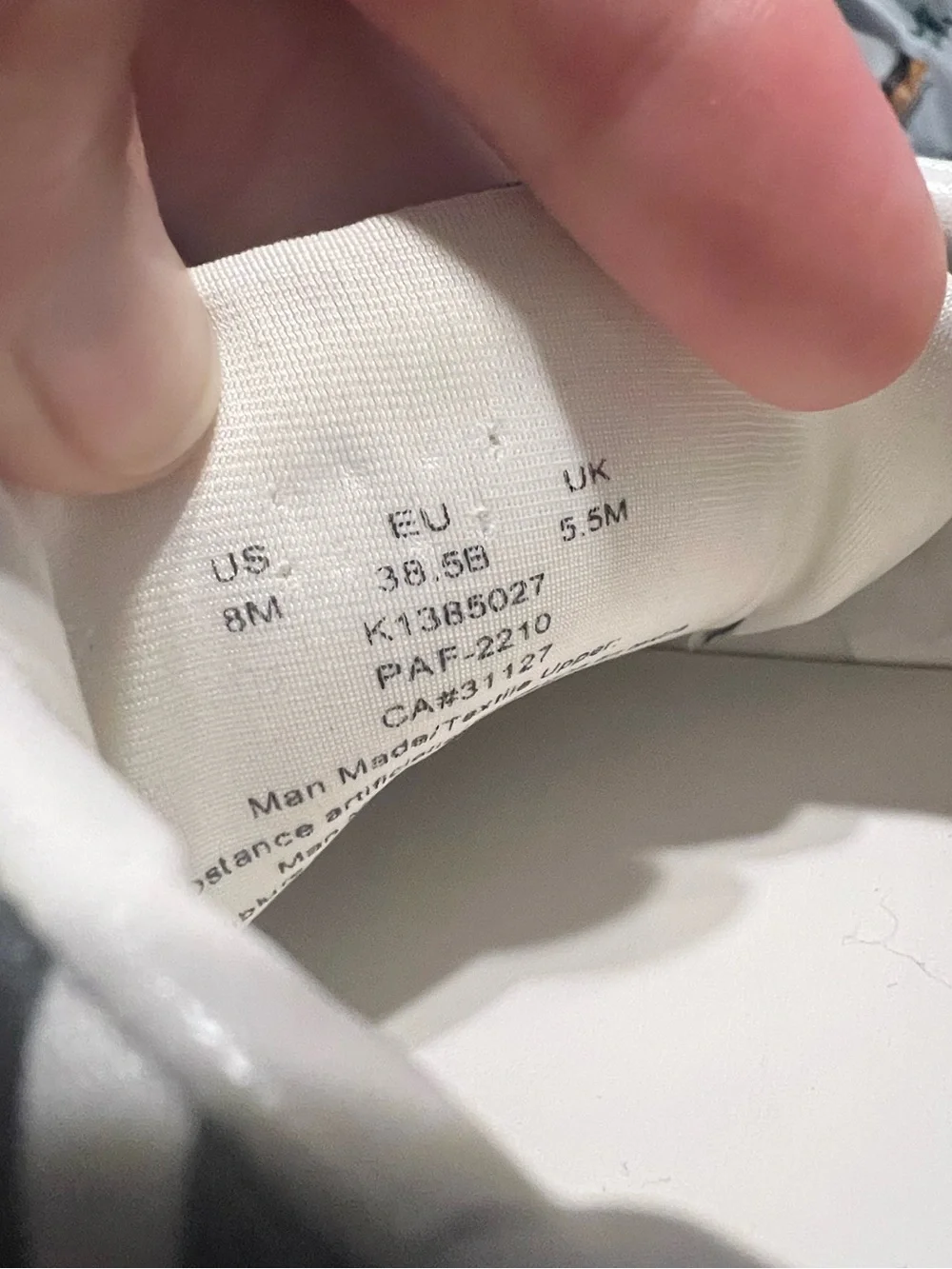 DKNY Black and White Low Top Sneakers like new
